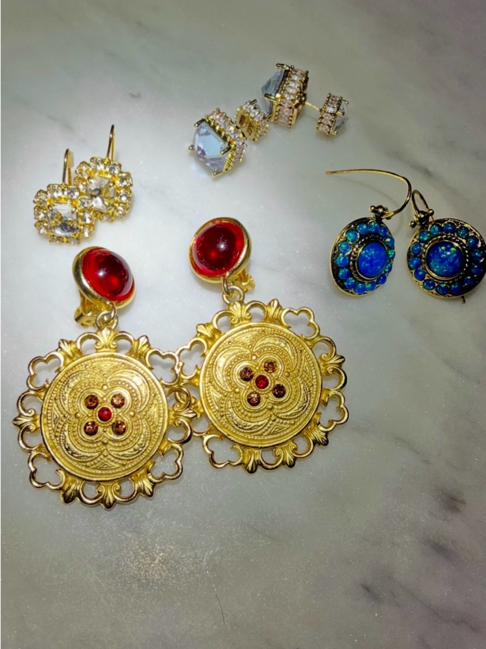 Earrings / set of 4 / stunning gold tone with rhinestones